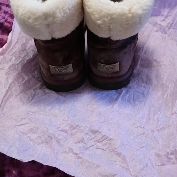 UGG BOOTS - Picture 5 of 7